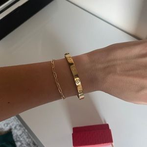 LOVE bangle gold